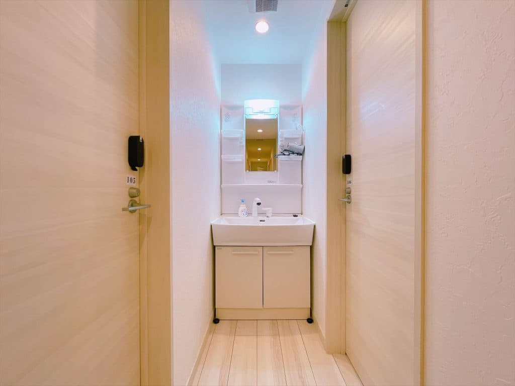 Room image 12