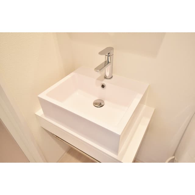 Room image 13