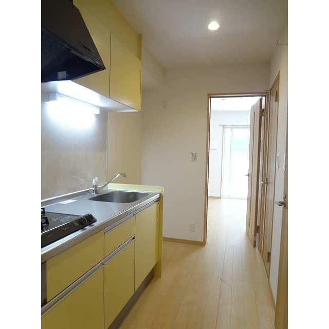 Room image 16