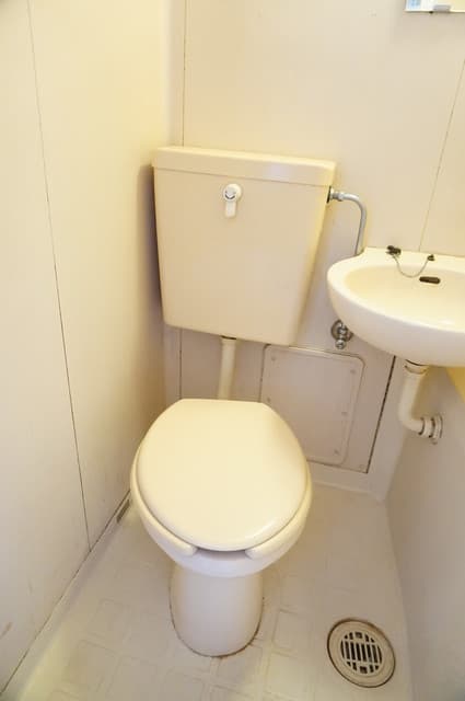 Room image 8