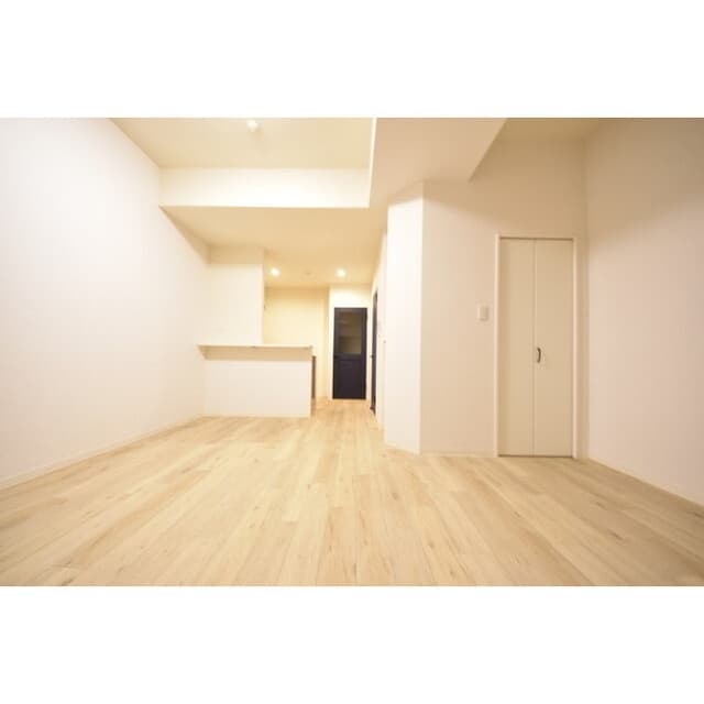 Room image 16
