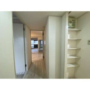 Room image 15