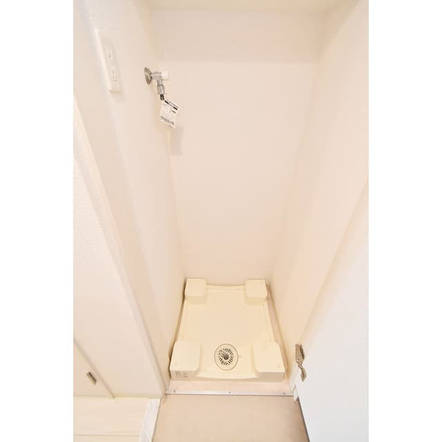Room image 13