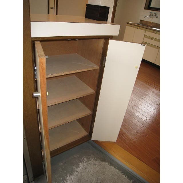 Room image 11