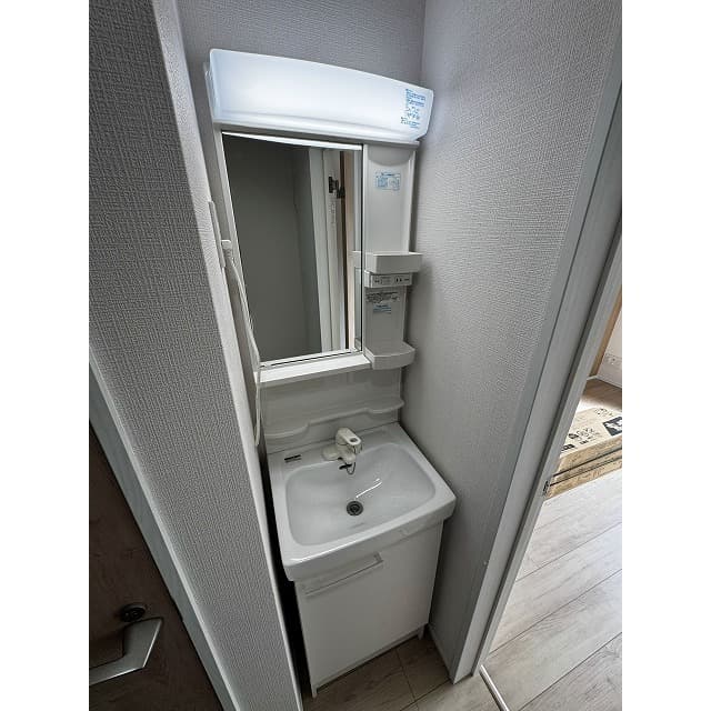 Room image 12