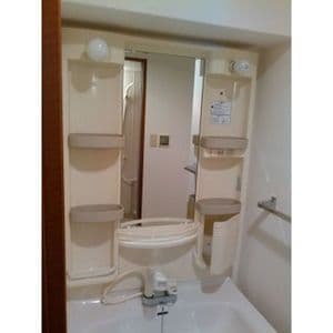 Room image 9