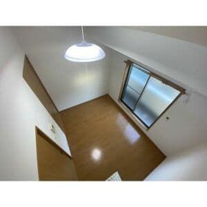 Room image 13