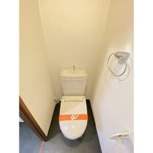Room image 15