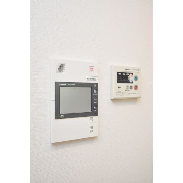 Room image 16