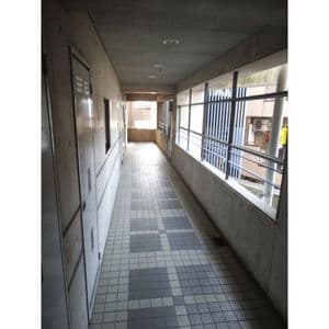 Room image 8