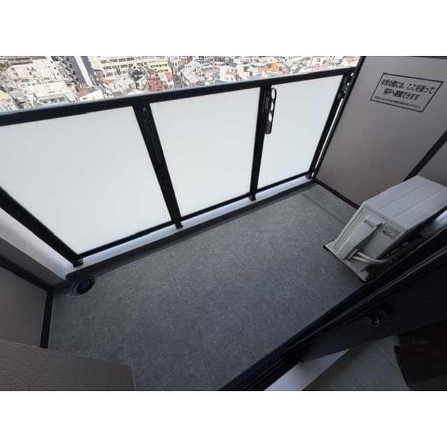 Room image 15