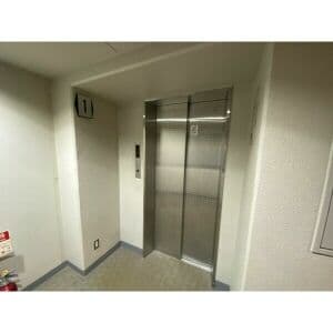 Room image 10