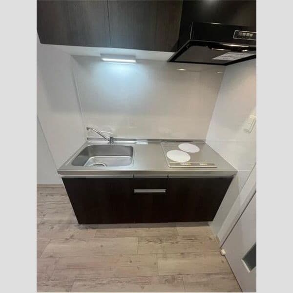 Room image 8