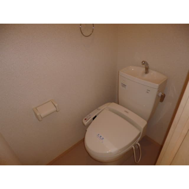Room image 11