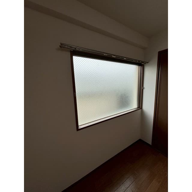 Room image 15