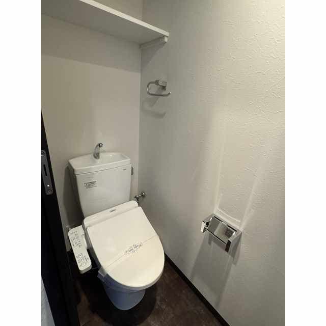 Room image 9