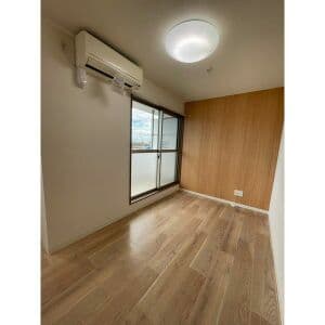 Room image 9