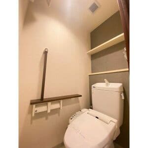 Room image 15