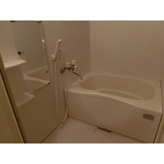 Room image 8