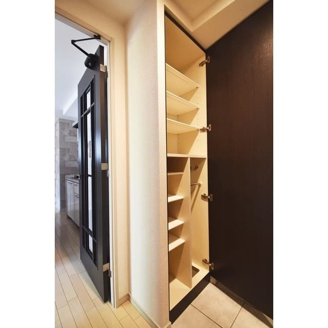 Room image 11