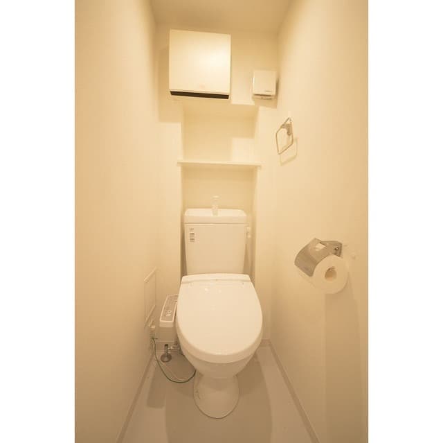 Room image 8