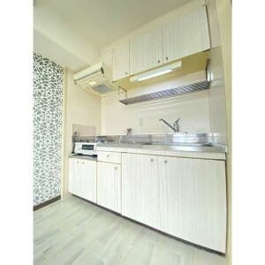 Room image 16