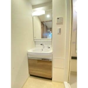 Room image 14