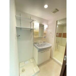 Room image 13