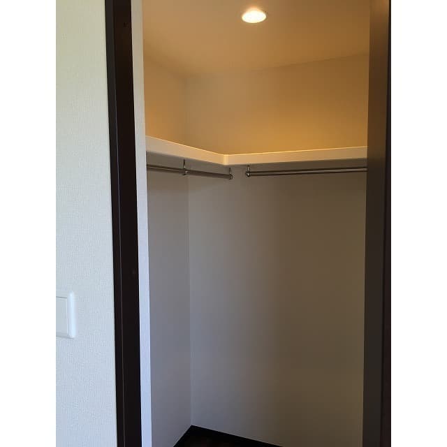 Room image 14