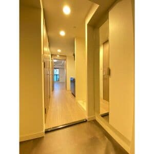 Room image 12