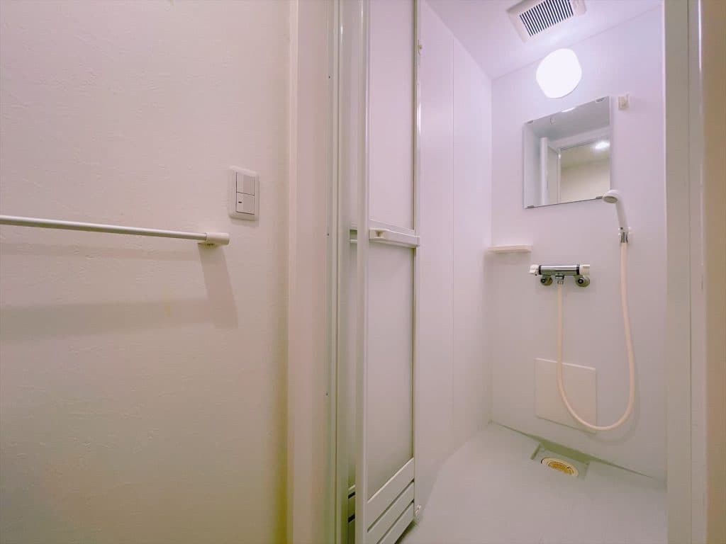 Room image 15