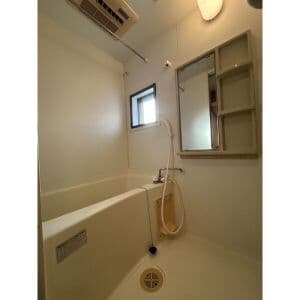 Room image 8