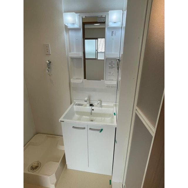 Room image 12