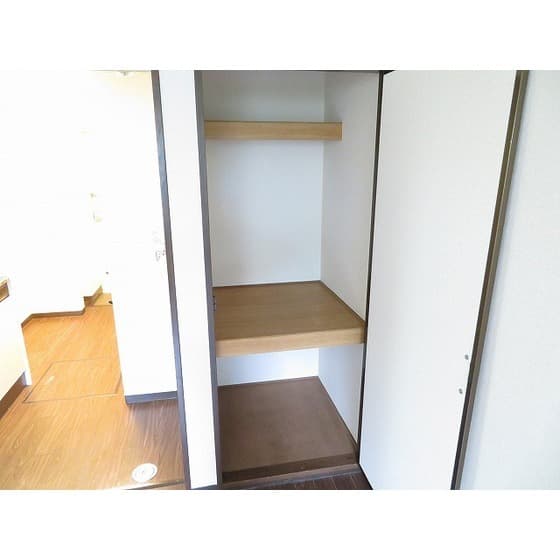 Room image 14