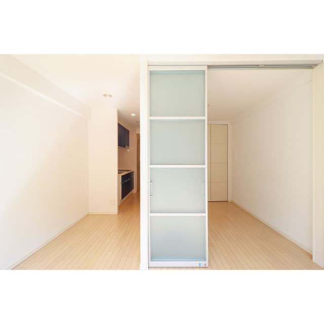 Room image 15