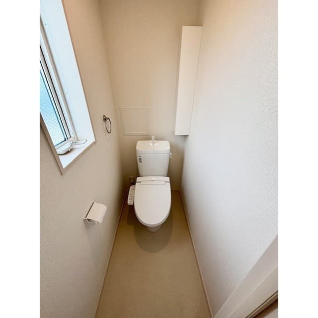 Room image 12