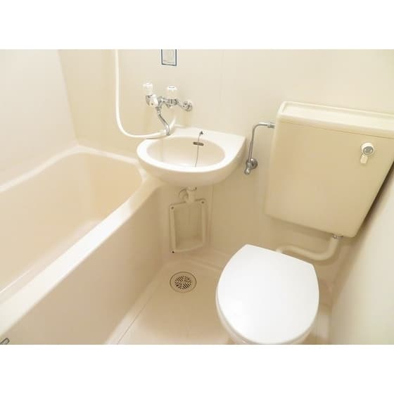 Room image 11