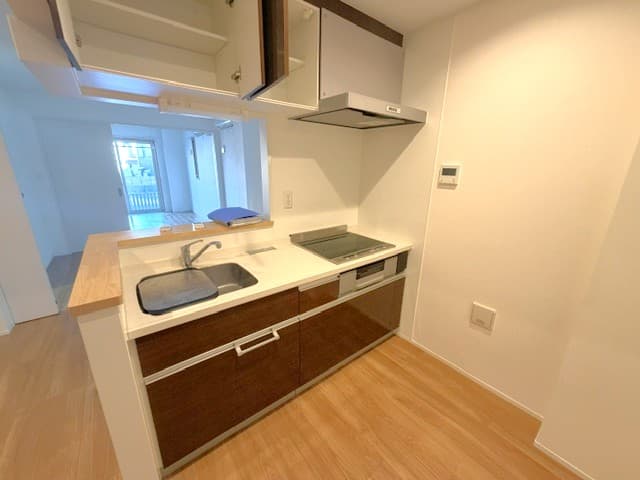 Room image 9