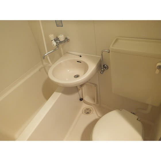 Room image 12