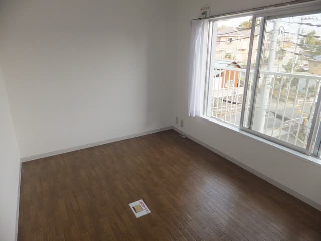Room image 11