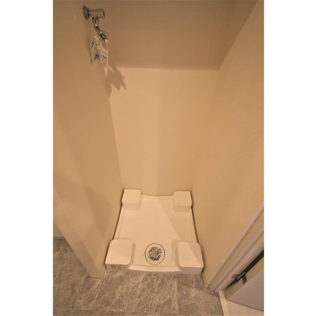 Room image 13