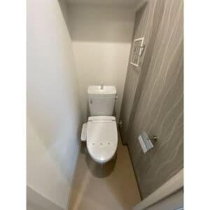 Room image 8