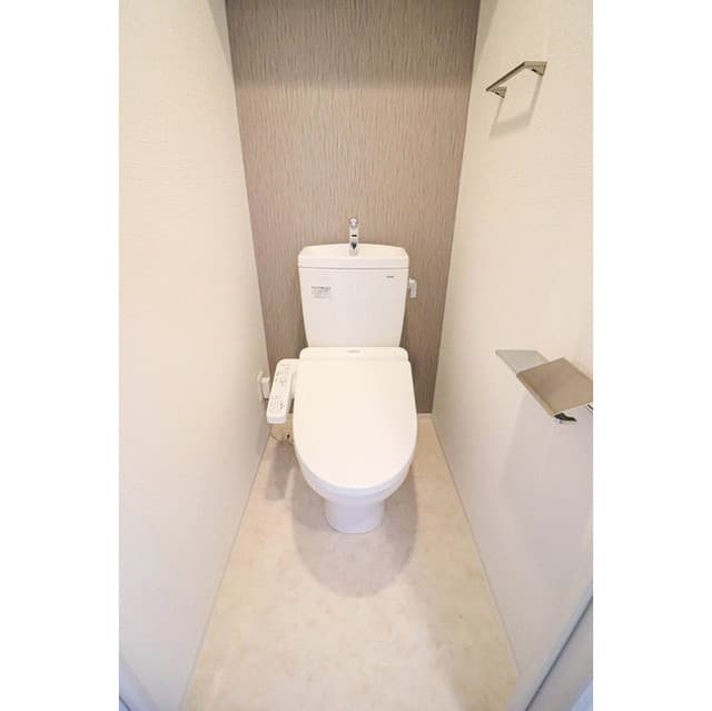 Room image 10