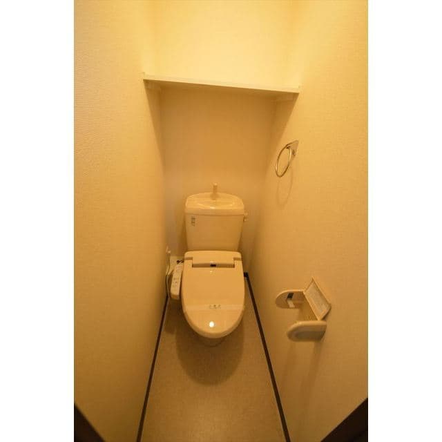 Room image 12