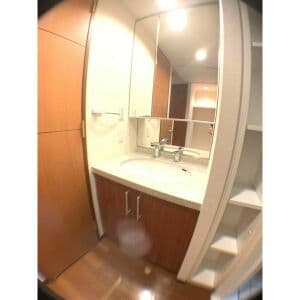 Room image 16