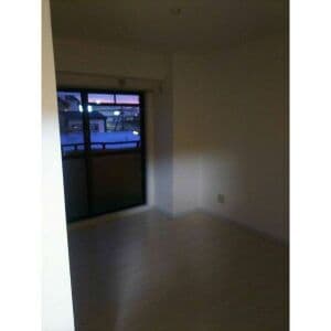 Room image 14