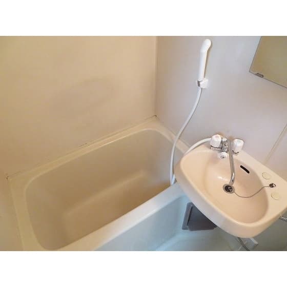 Room image 11