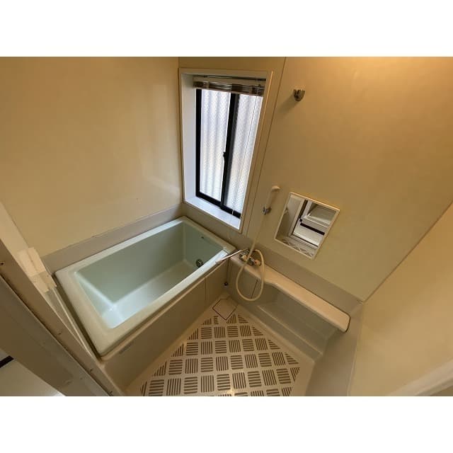 Room image 12
