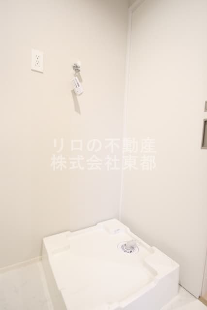 Room image 16