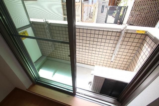 Room image 11